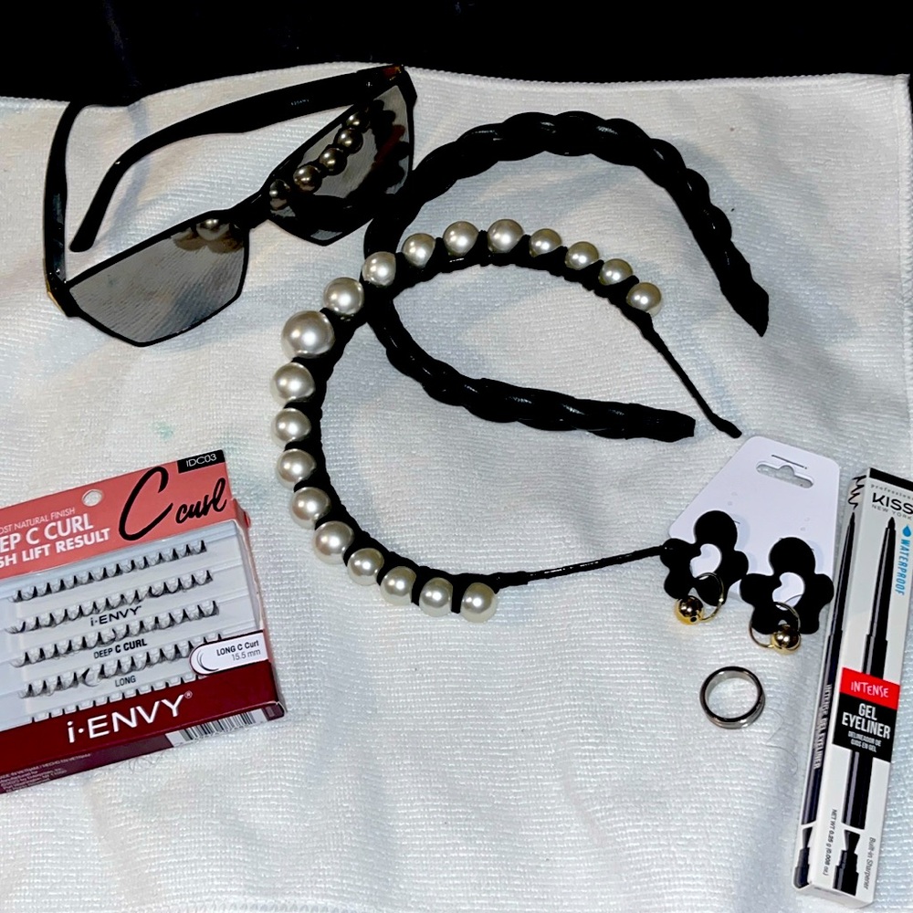 Sunglasses and Lashes Bundle